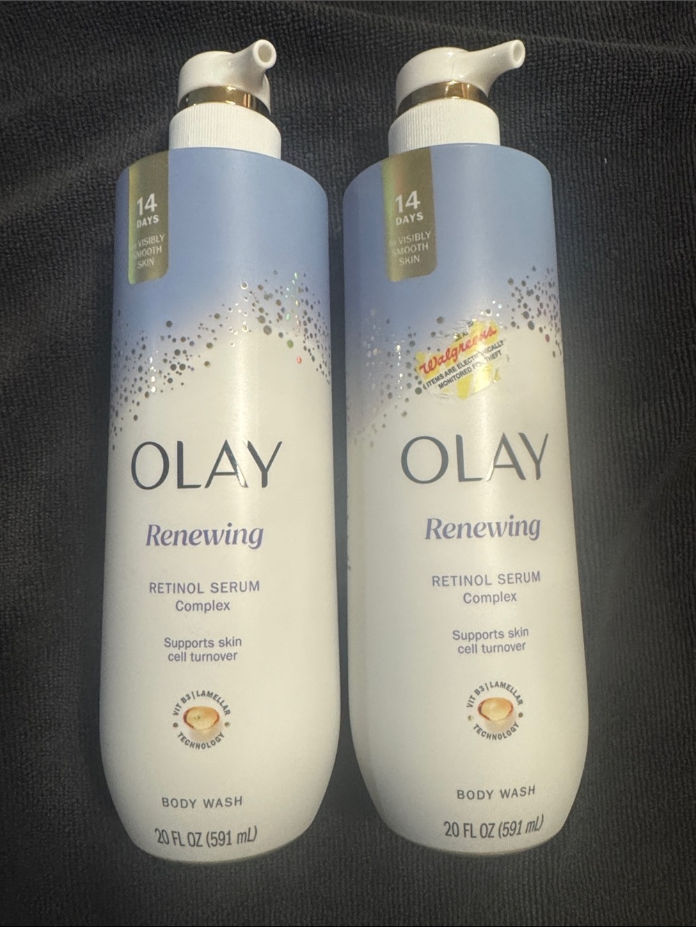 OLAY Renewing Retinol Serum Complex Body Wash - White & Light Blue
